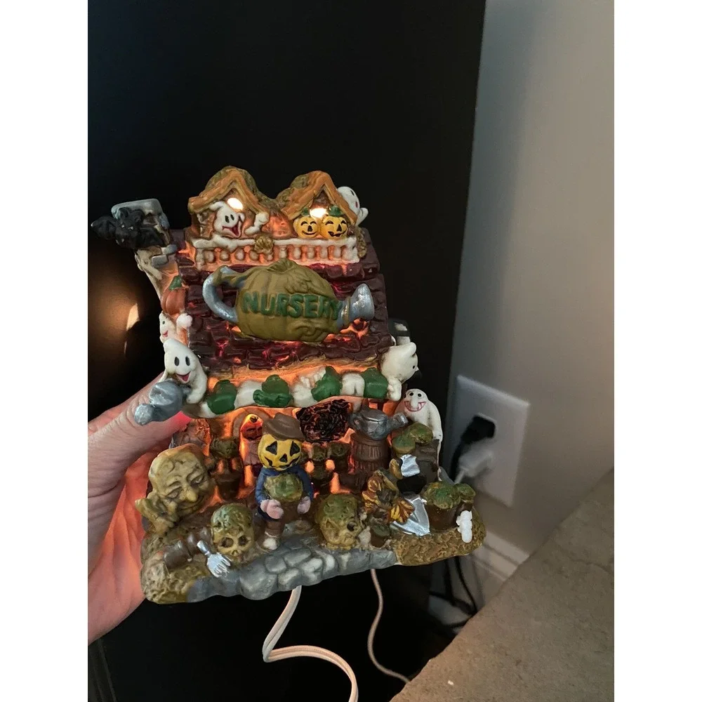 VTG Spooky Hollow‎ Halloween Lighted Village House Porcelain Nursery CIB